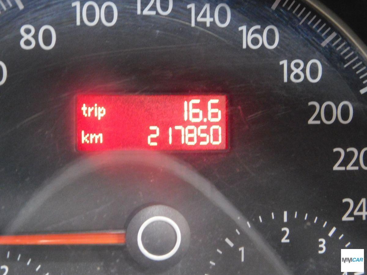 VOLKSWAGEN - New Beetle Cabrio - TDI 105CV