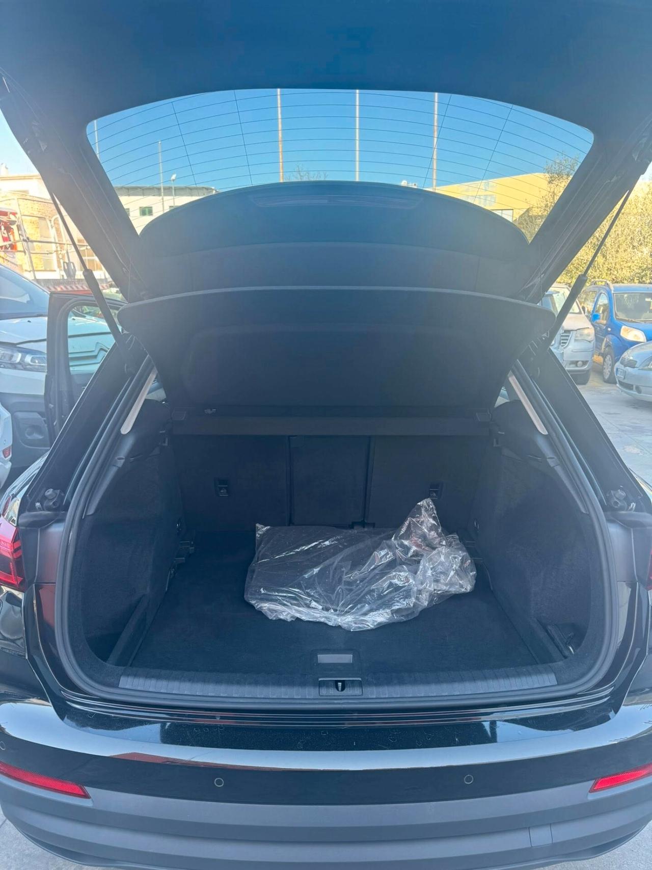 Audi Q3 2.0 TDI S tronic 150 cv