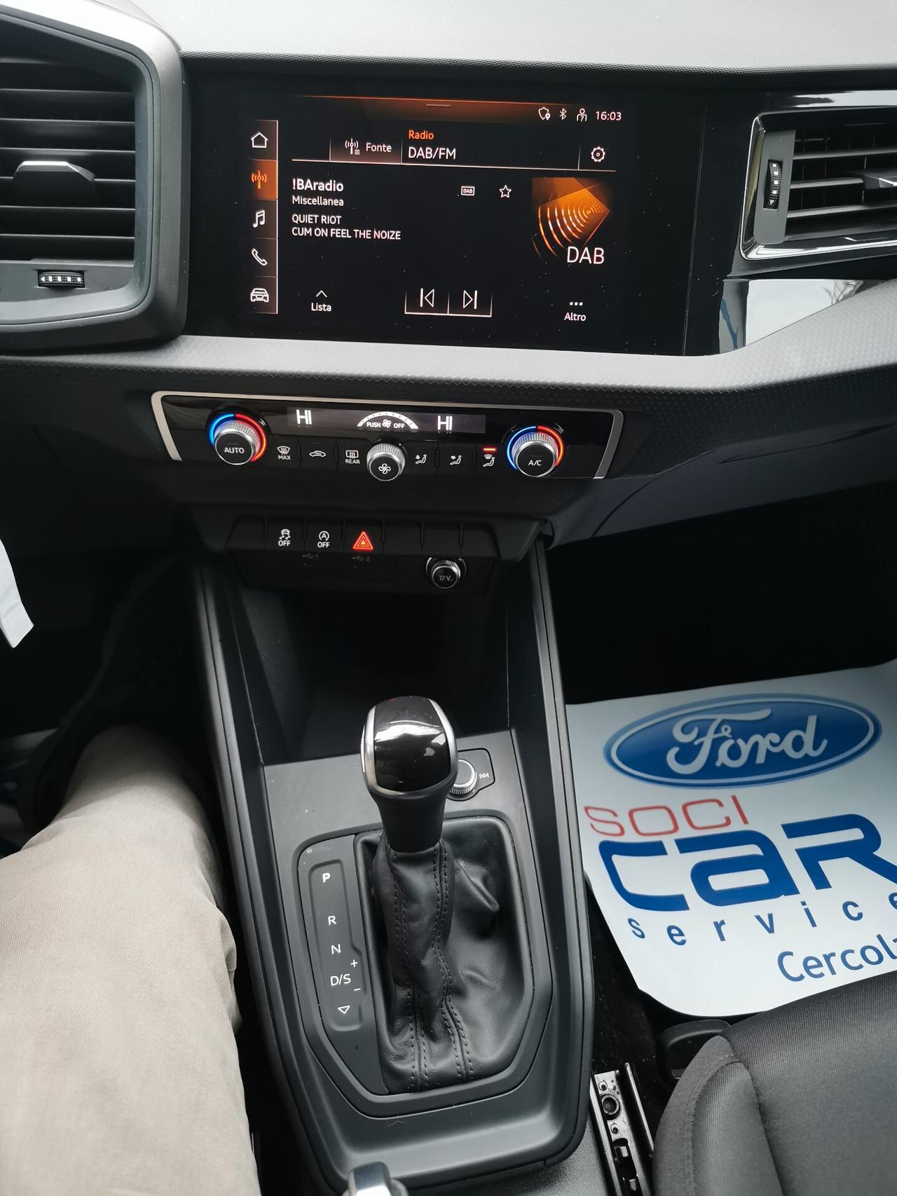 Audi A1 citycarver 30 TFSI 110cv S tronic Identity Contrast