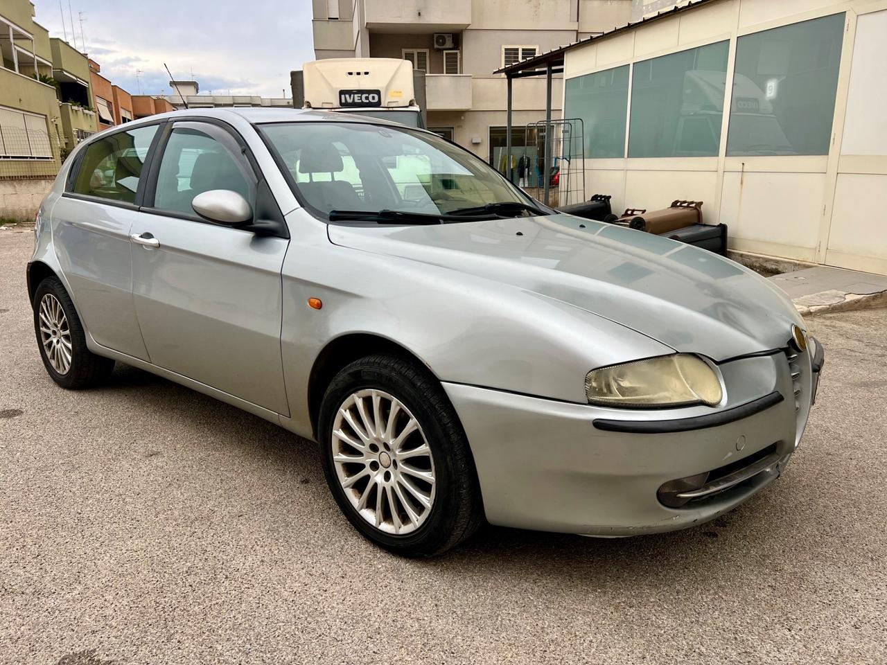 Alfa Romeo 147 1.9 JTD 16V cat 5 porte Distinctive
