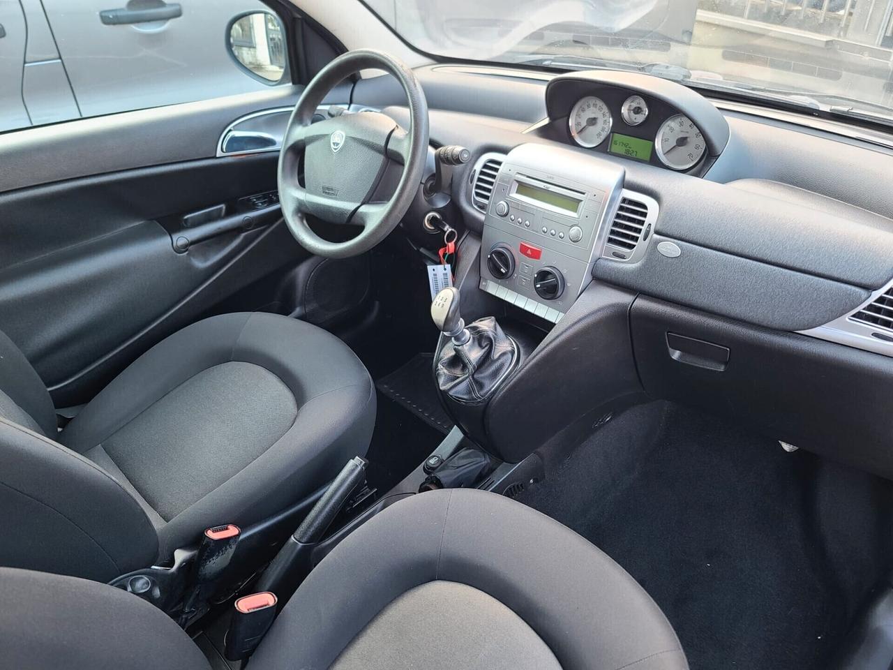 Lancia Ypsilon 1.4 Unyca Ecochic GPL X NEOPATENTATI