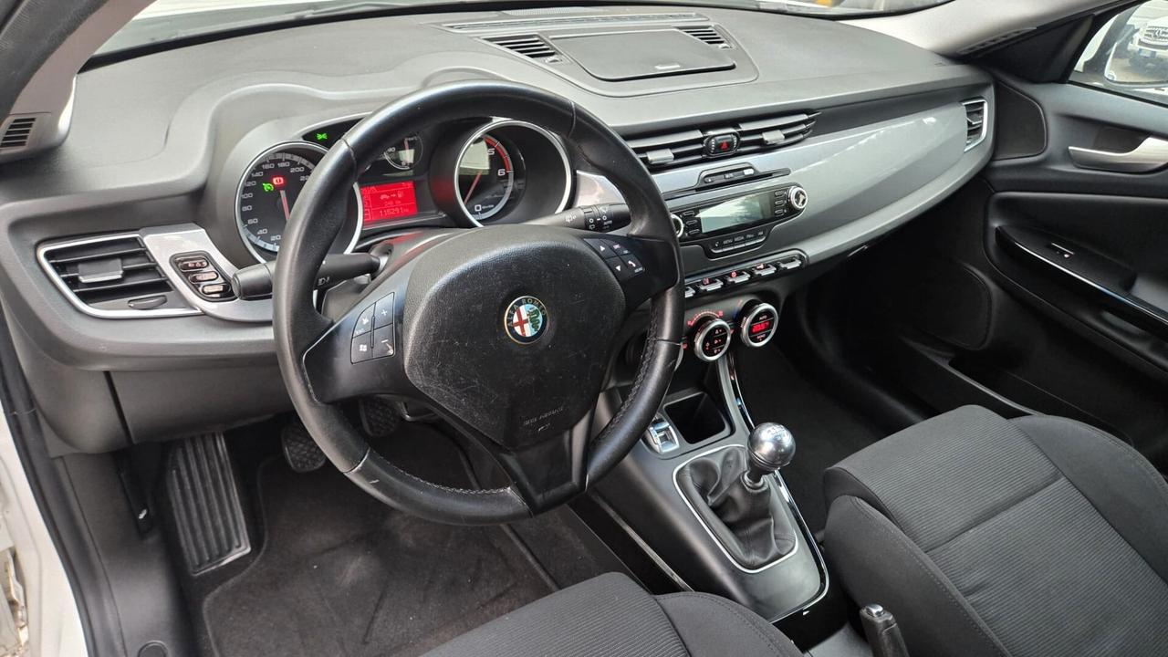Alfa Romeo Giulietta 1.6 JTDm-2 105 CV Exclusive