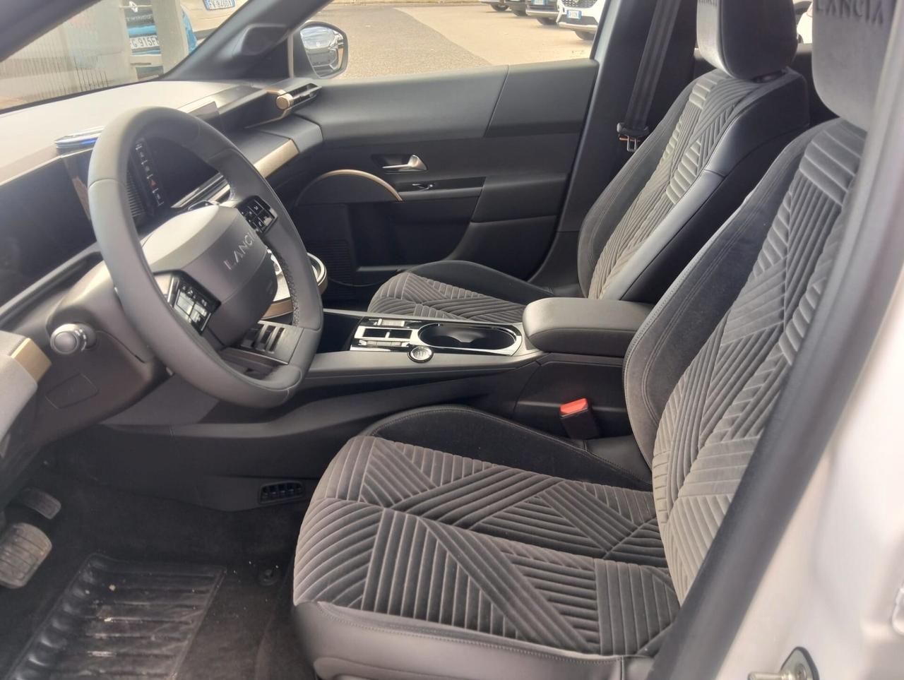 Lancia Ypsilon Hybrid e-DCT LX KM 0