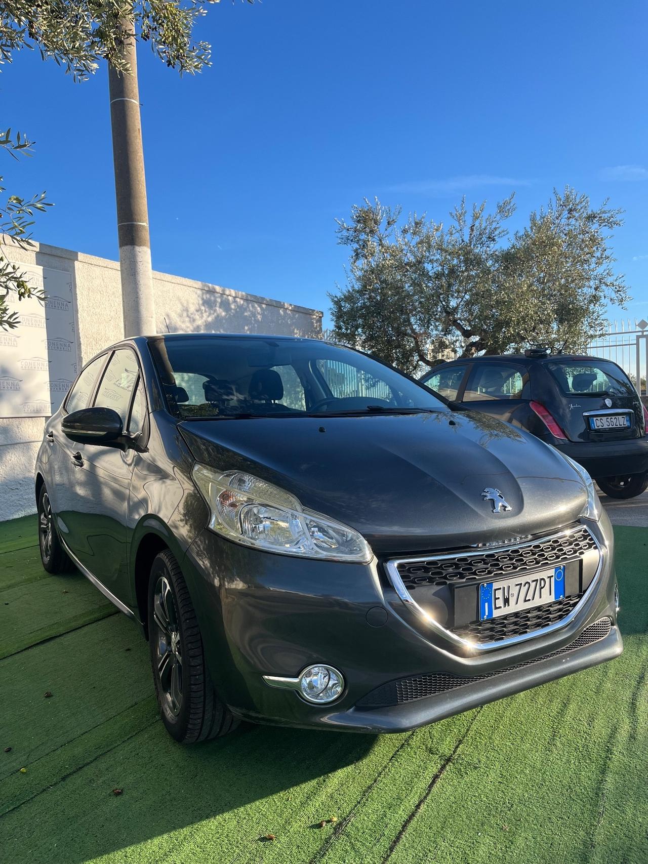 Peugeot 208 1.4 HDi 68 CV 5 porte Allure