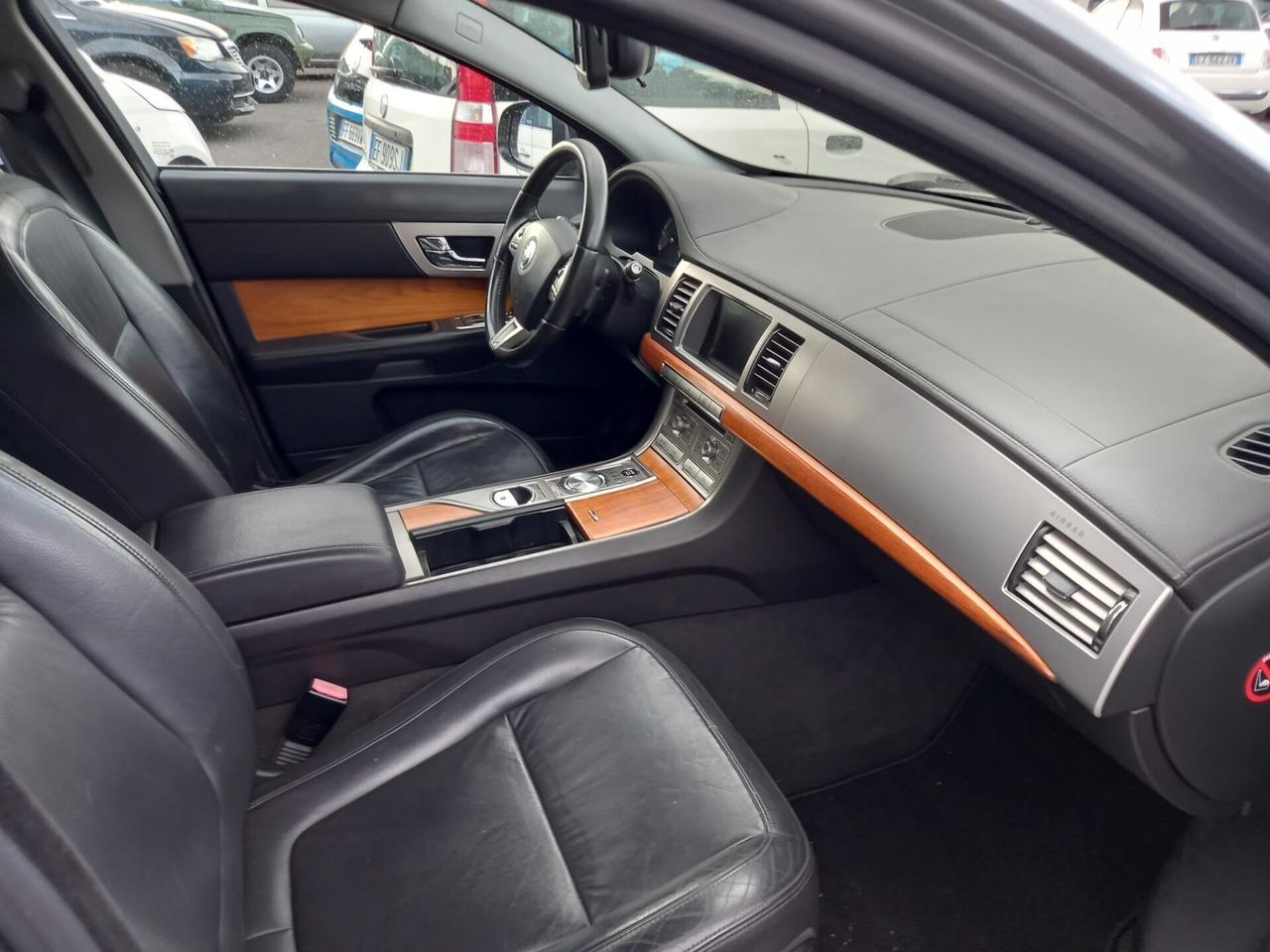 JAGUAR XF 3.0 D V6 Premium Luxury