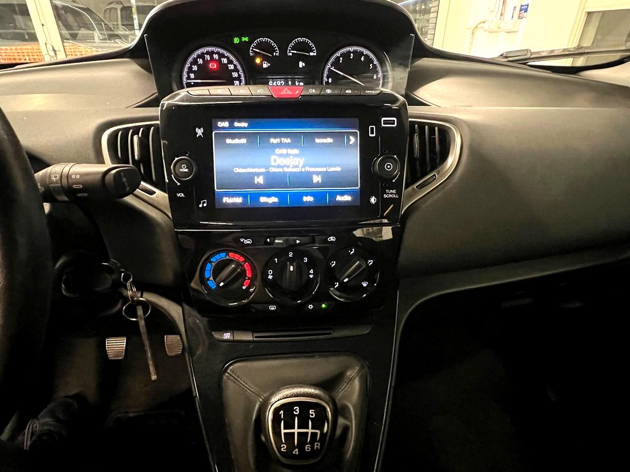 Lancia Ypsilon 1.0 hybrid*NO VICOLI FINANZ*CRONOL TAGL* *AZIENDALE*UNIPRO*CAR Play-ANDROID1.0 hybrid Gold*NO VICOLI FINANZ*CRONOL TAGL*UNIPR