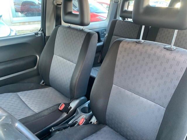 Suzuki Jimny 1.3i 16V cat 4WD JLX