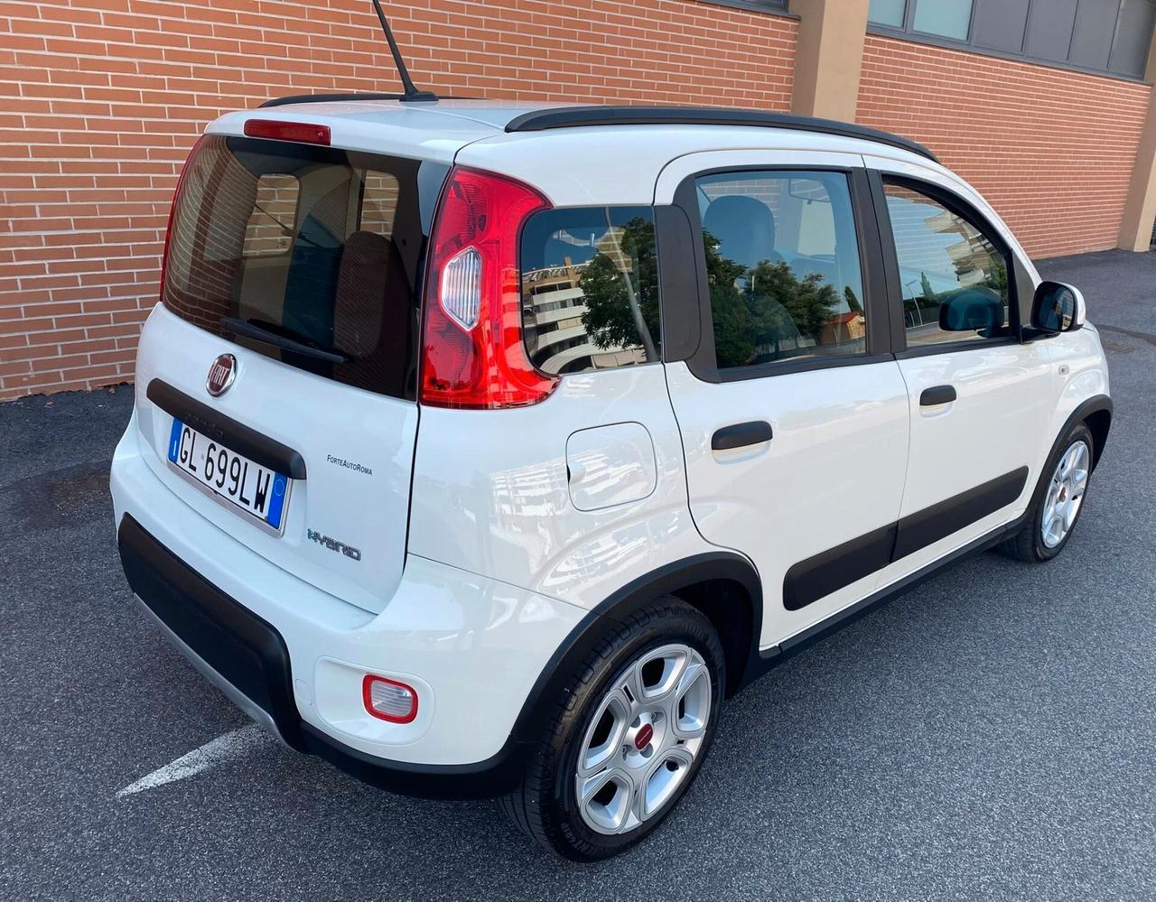 FIAT PANDA HYBRID 1.0cc S&S 5 POSTI