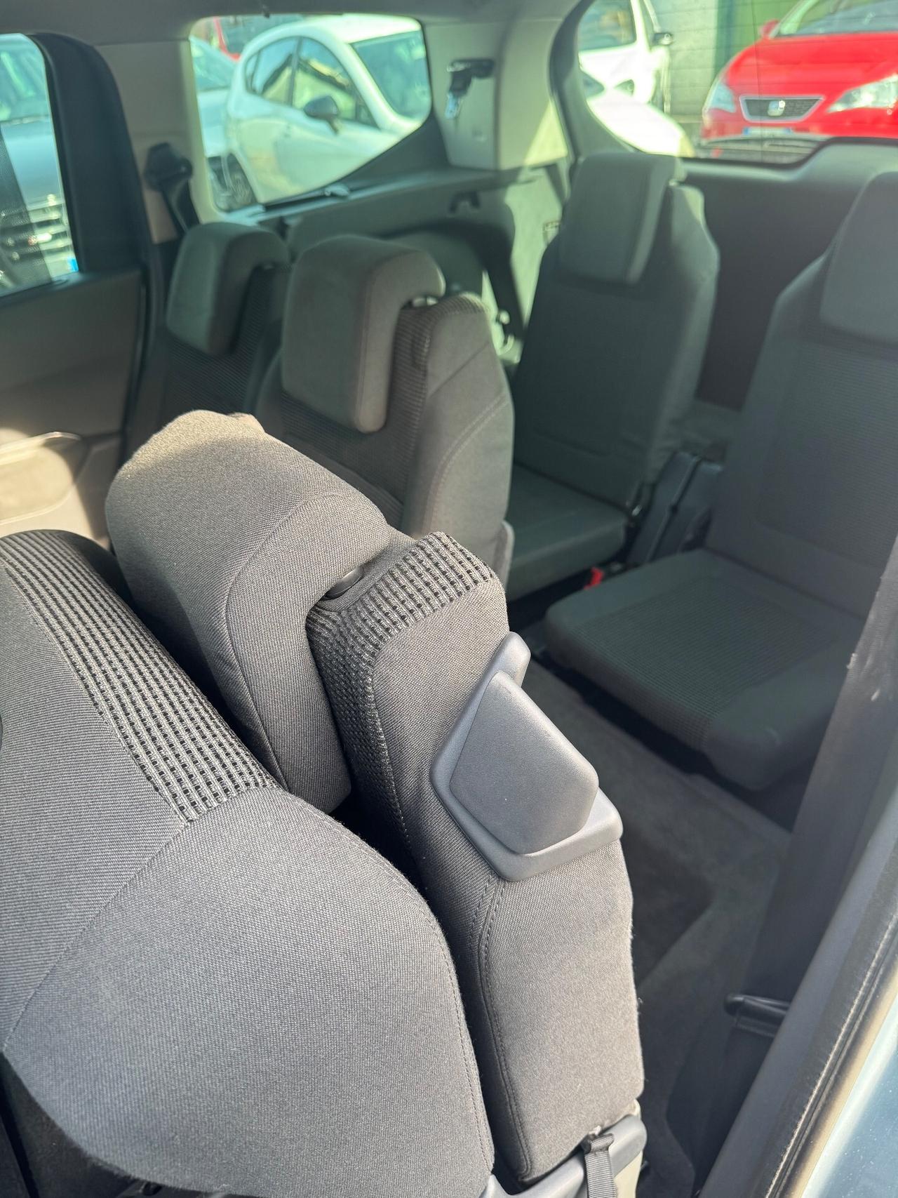 Peugeot 5008 1.6 HDi 112CV Active Mix