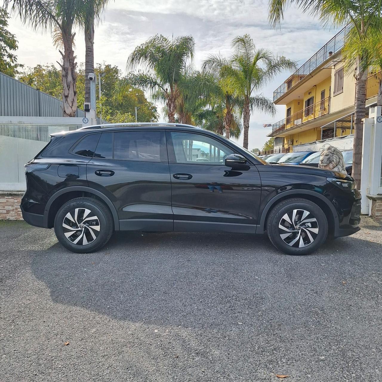 Nuova Volkswagen Tiguan 2.0 TDI 150CV DSG Edition Plus