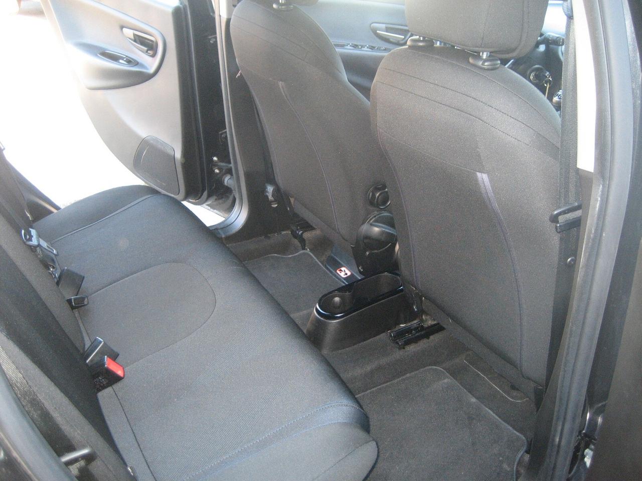 Lancia Ypsilon 1.0 FireFly 5 porte S&S Hybrid Ecochic Gold