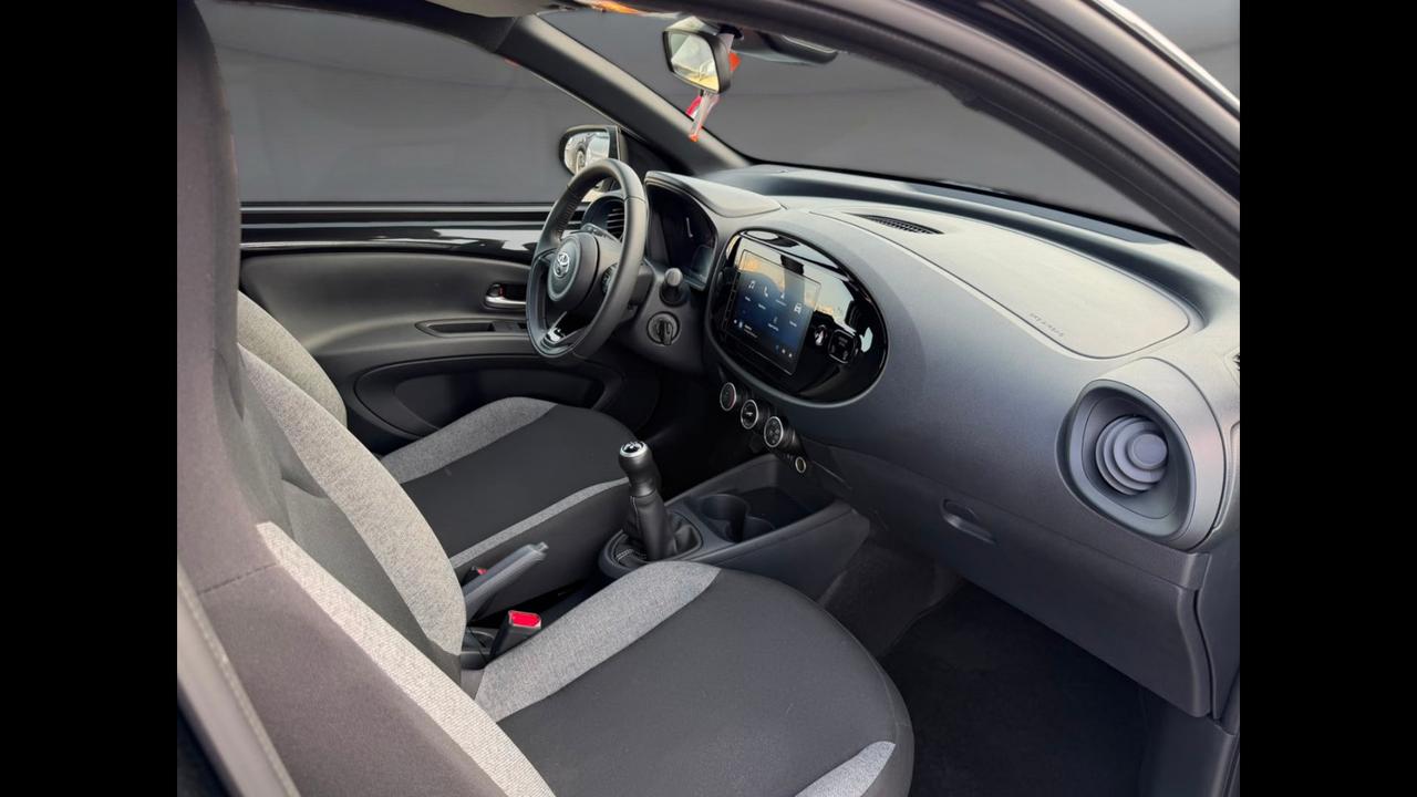 TOYOTA Aygo X - Aygo X 1.0 Active 72cv