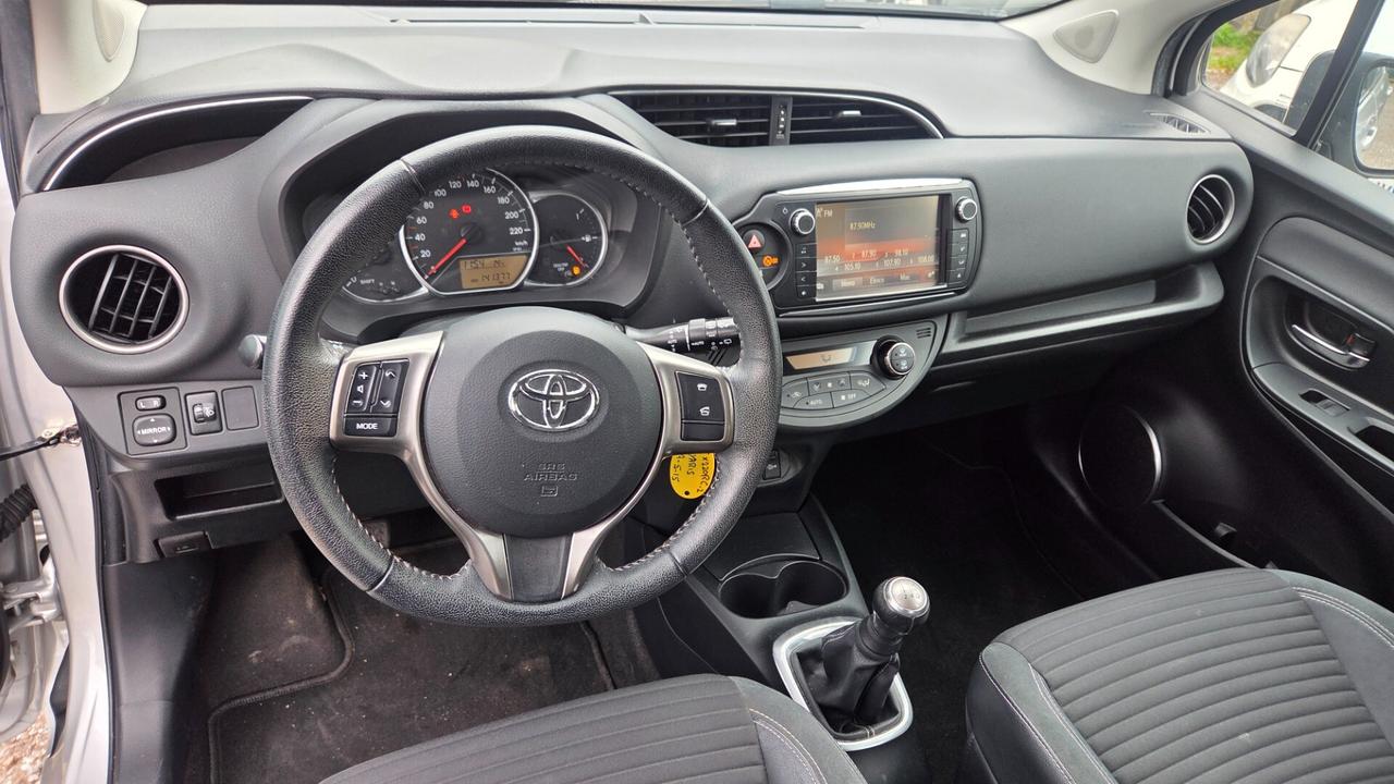 Toyota Yaris 1.0 benzina 5 porte lounge