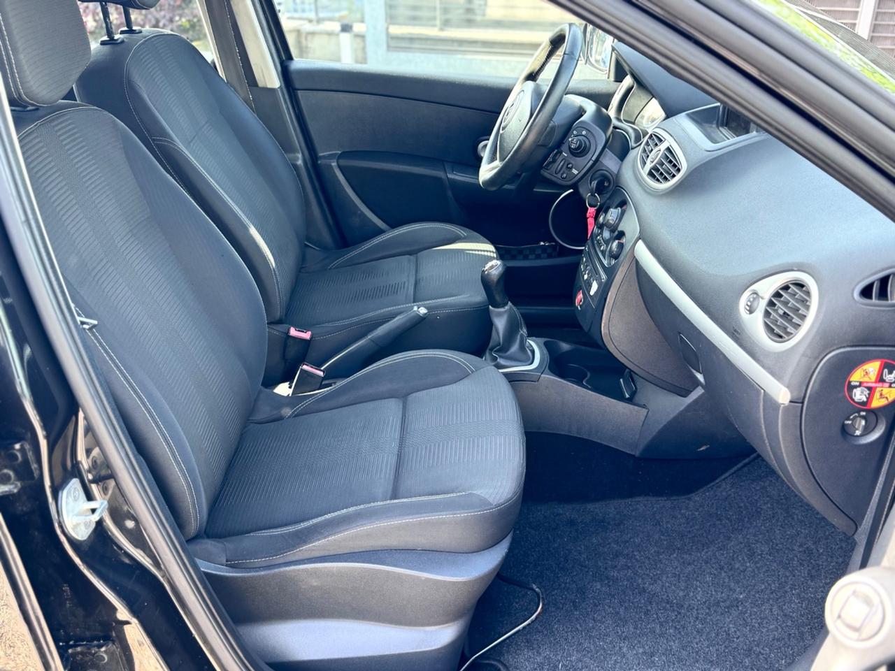 Renault Clio 1.2 GPL Benzina 75cv - Neopatentati 2010