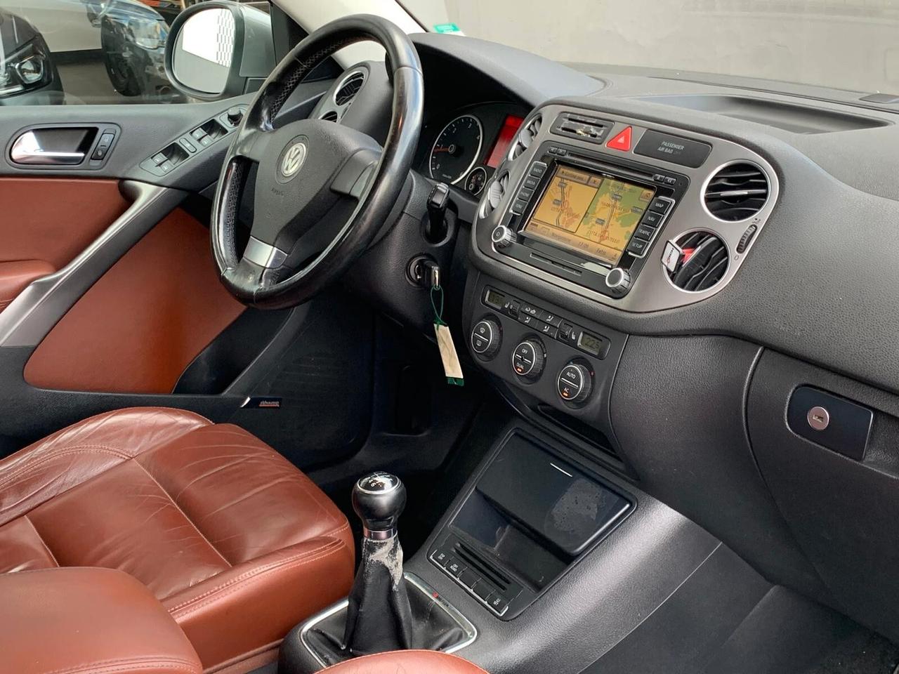 Volkswagen Tiguan 2.0 16V TDI DPF 4motion Sport & Style (18°)