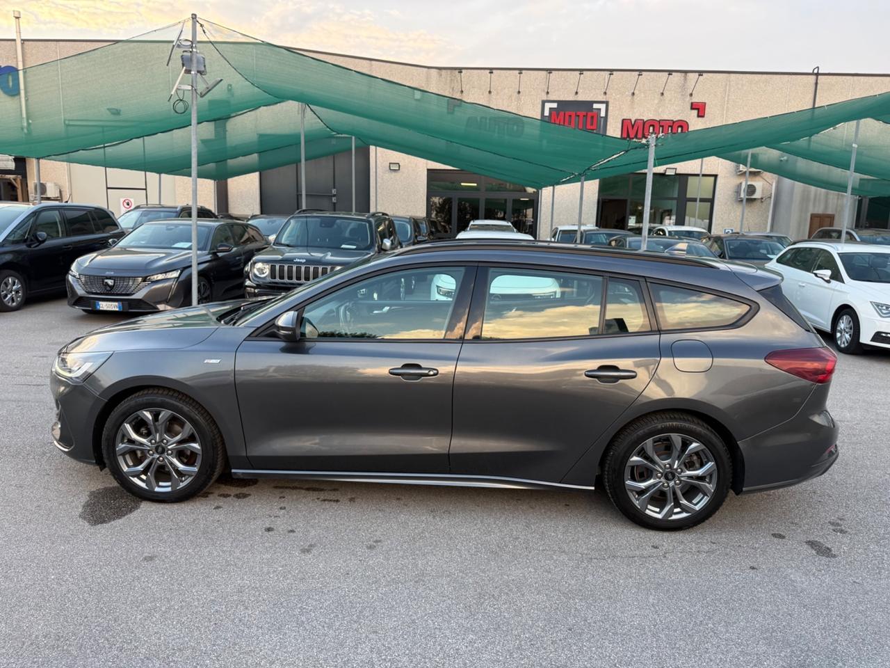 Ford Focus 1.0 EcoBoost Hybrid 125CV Powershift SW ST-Line Design