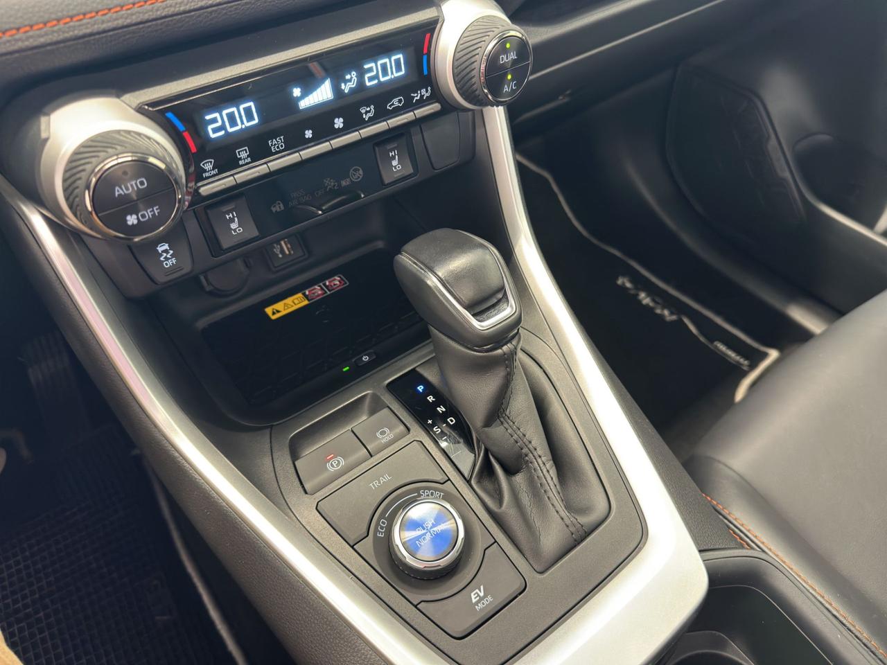 Toyota Rav4 2.5 AWD E-CVT ADVENTURE