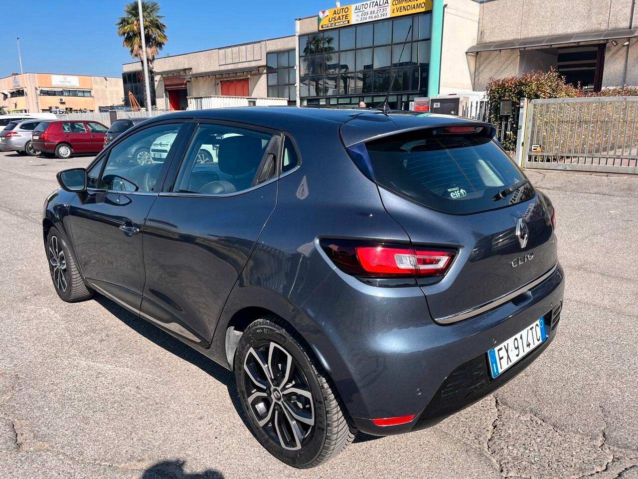 Renault Clio TCe 12V 90 CV 5 porte Moschino Zen