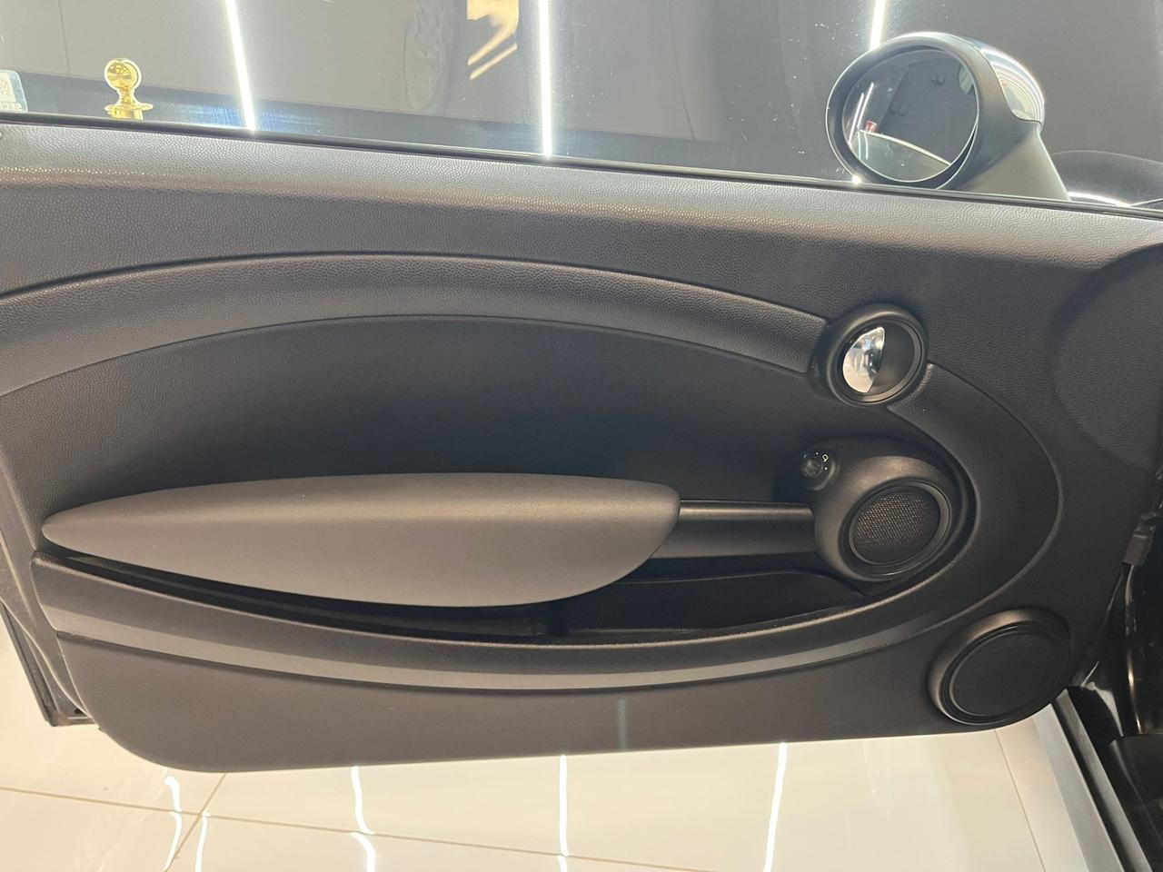 Mini 1.6 16V Cooper D OK NEOPATENTATI