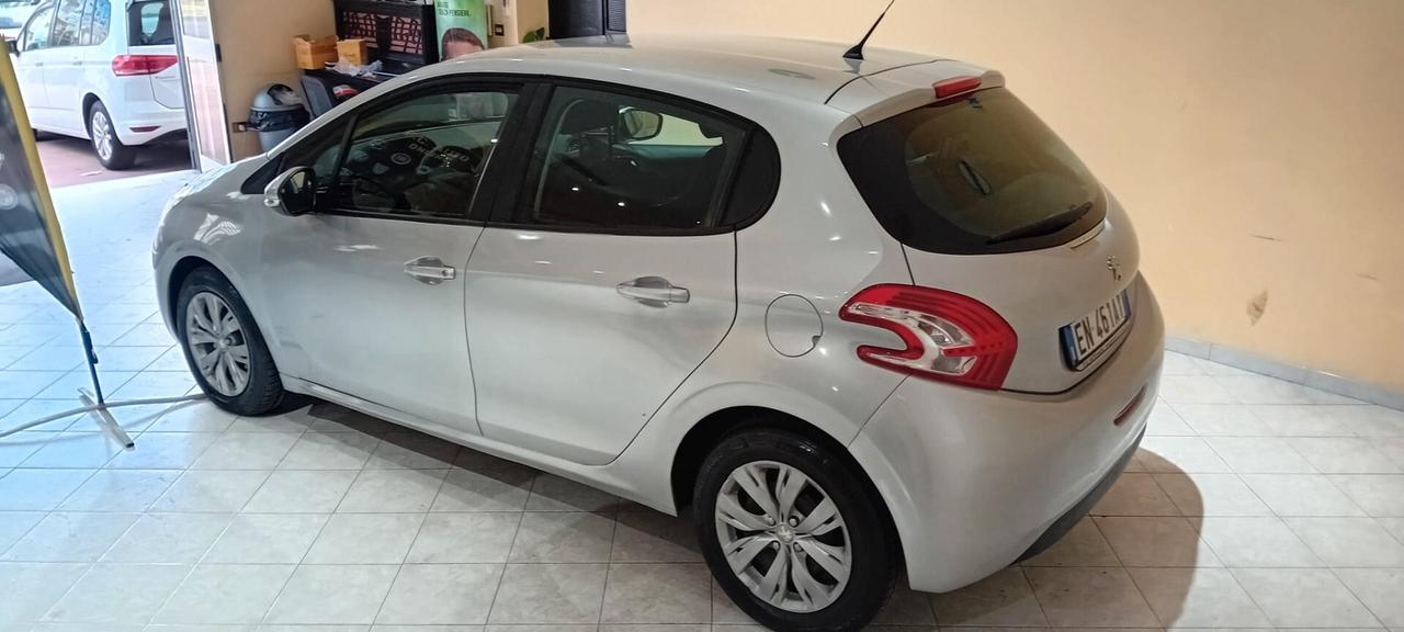 Peugeot 208 1.2 VTi 82 CV 5 porte Allure