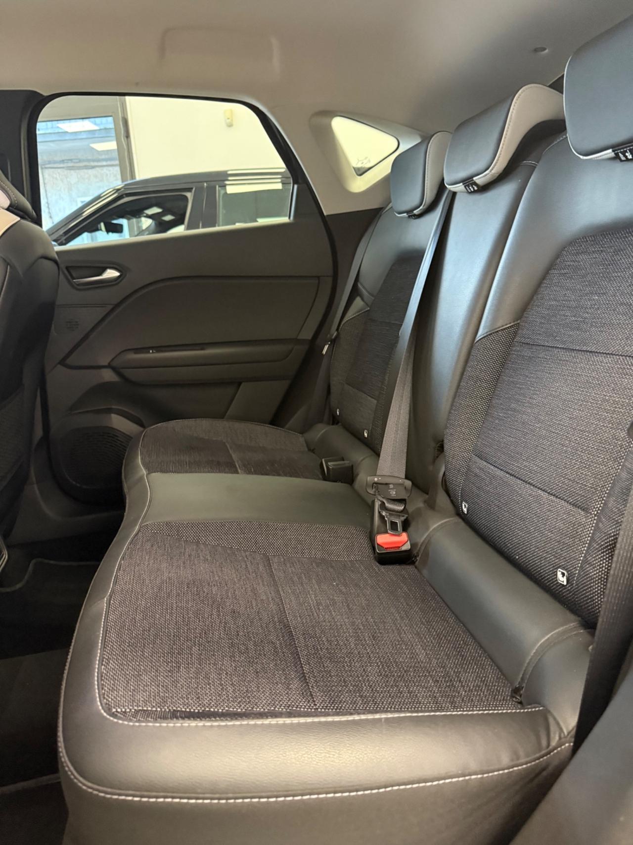 Renault Captur 1.0 TCE Intens NAVI,TELECAMERA,APPLE CARPLAY,LED, ANNO FINE 2023, KM 21000