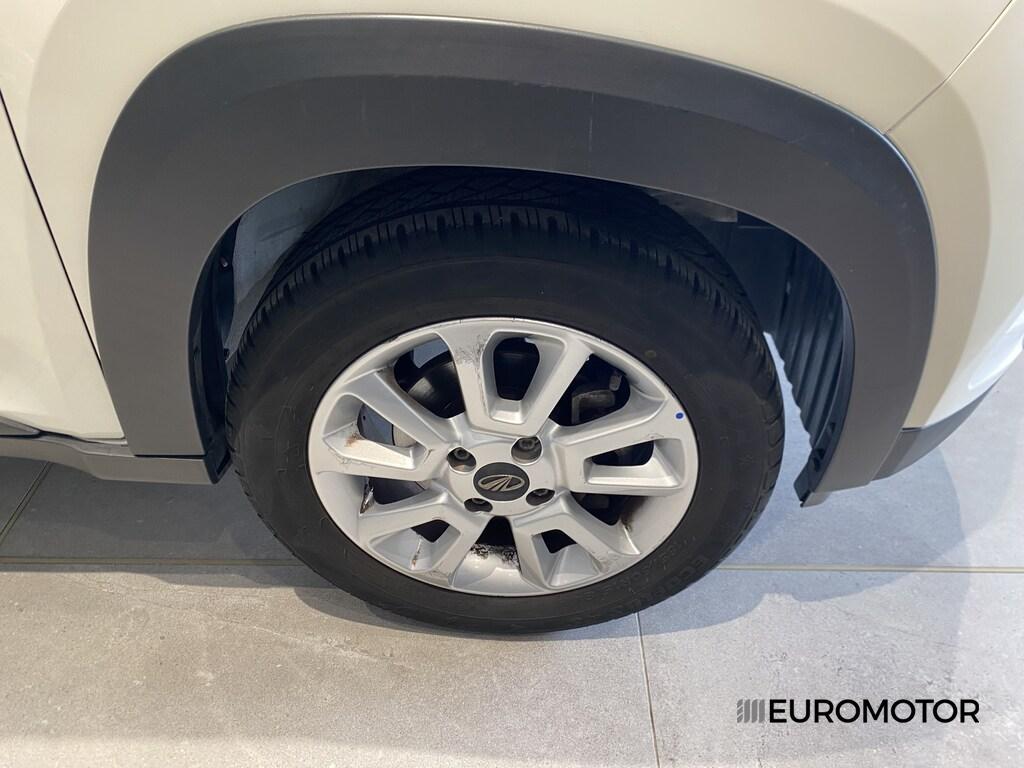 Mahindra KUV100 1.2 K8 FWD