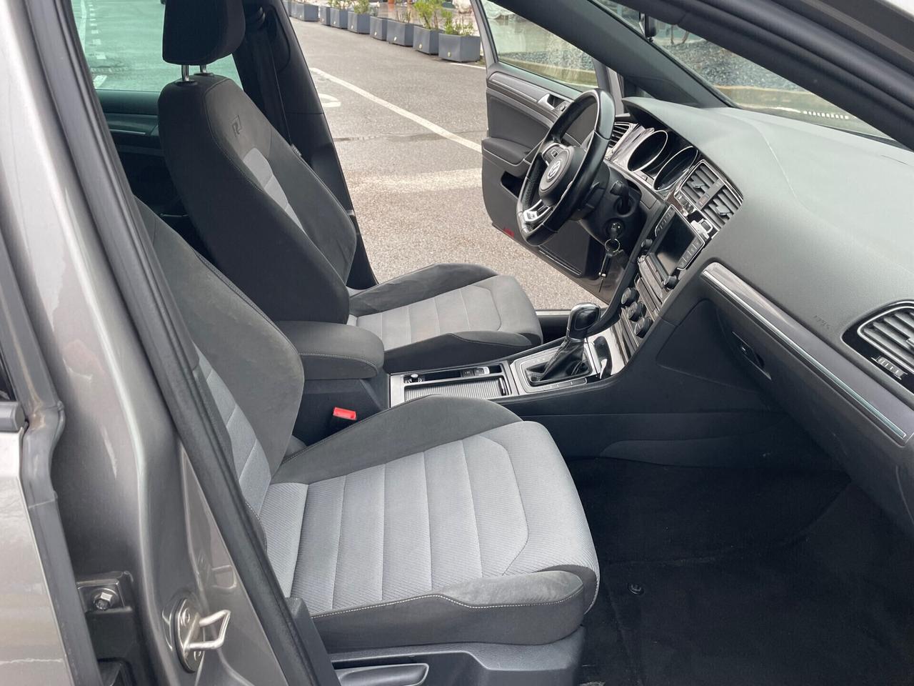 Volkswagen Golf 1.4 TSI 5p. R-Line-Automatik-Neopatentati -.