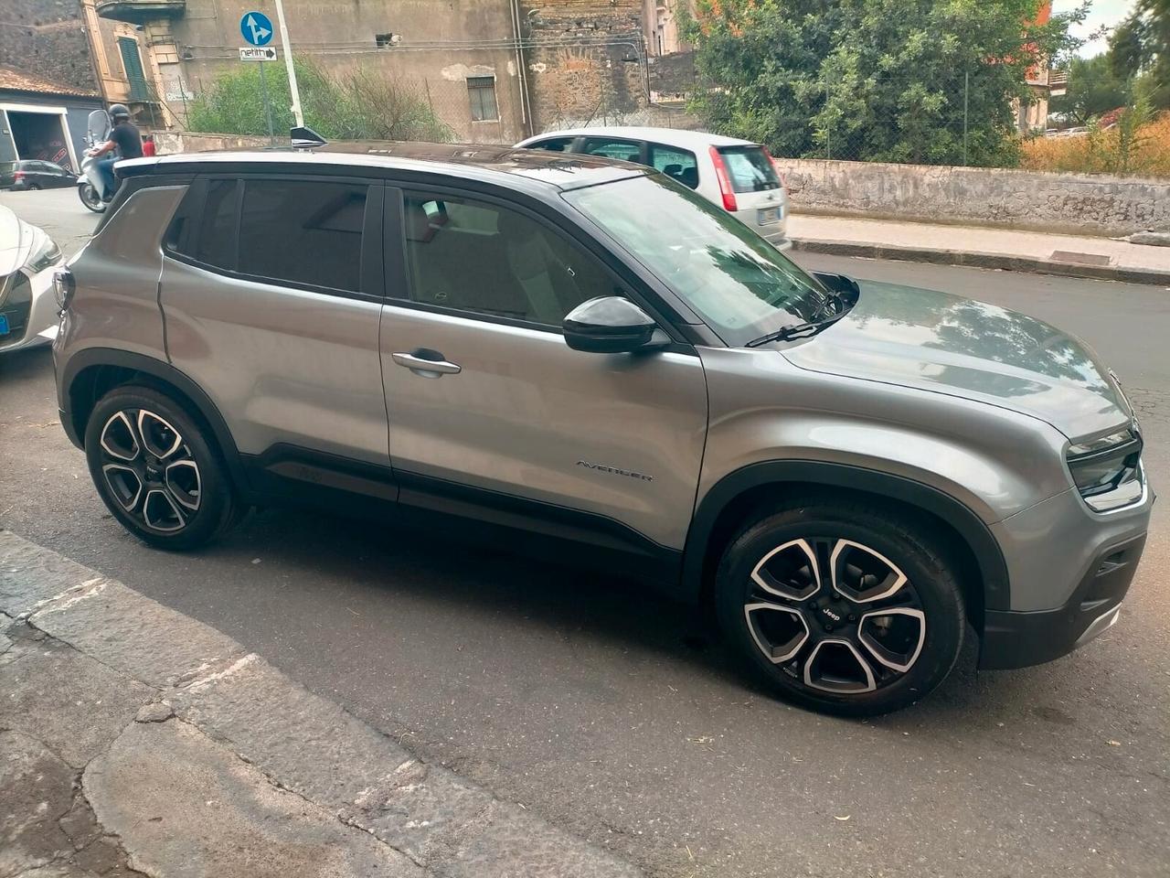Jeep Avenger 1.2 B/GPL Turbo 100 CV Summit