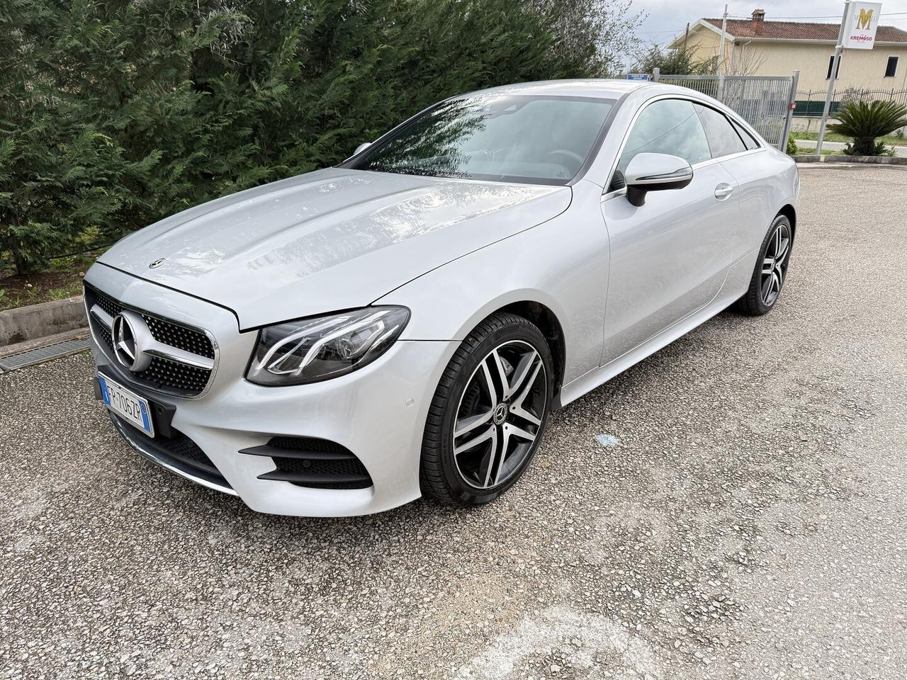 MERCEDES BENZ CLASSE E 220 coupè D AMG 4MATIC