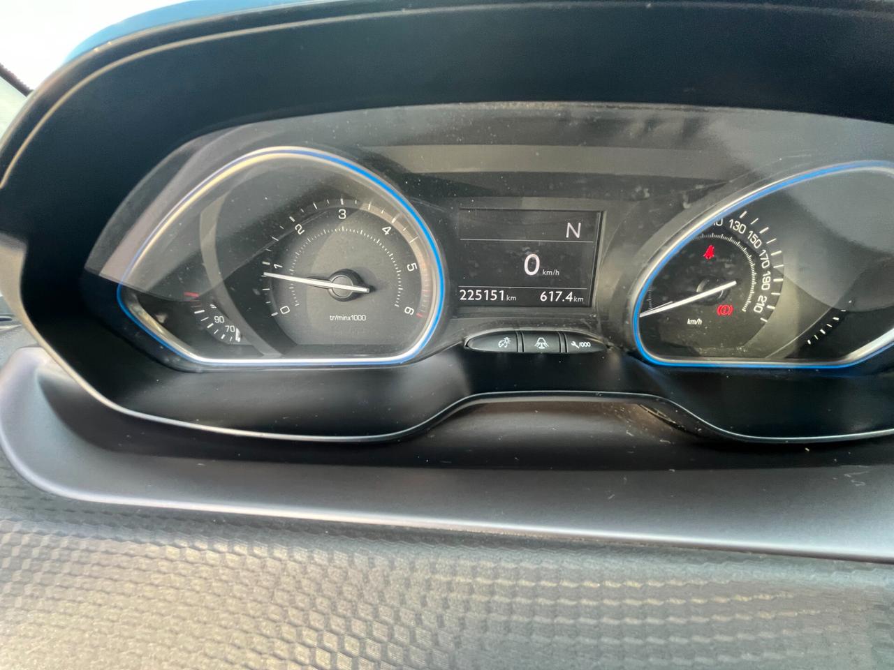 Peugeot 2008 1.6 e-HDi 92 AUTOMATICO KM CERTIFICATI 2013