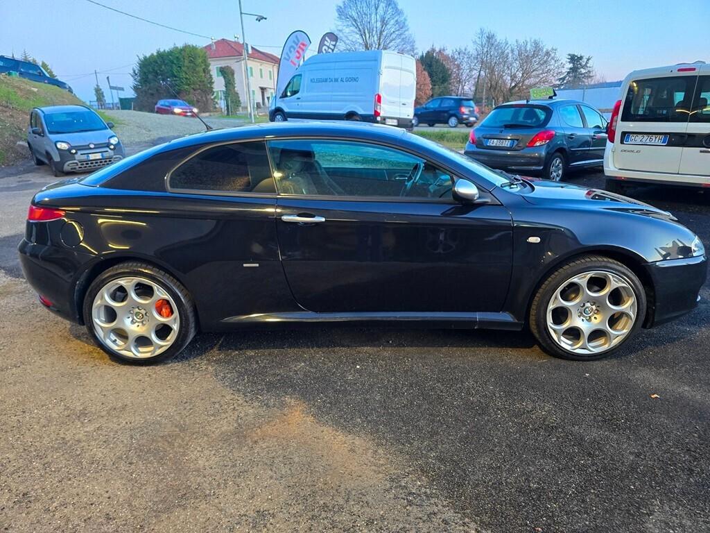 Alfa Romeo GT 1.9 JTDM 150CV Black Line DA COLLEZI