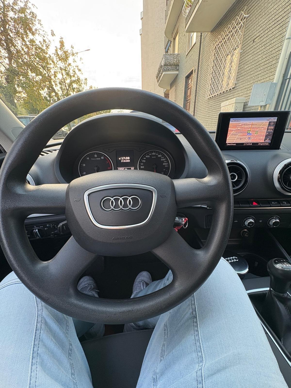 Audi A3 1.4 TFSI Young Sport Tetto panoramico