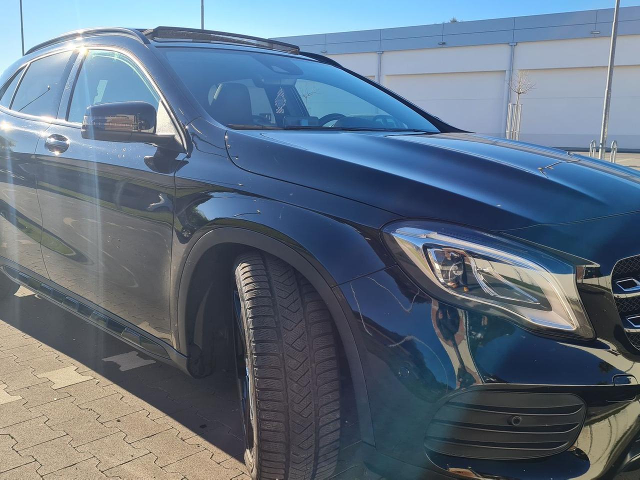 Mercedes-Benz GLA 250 Premium #8103