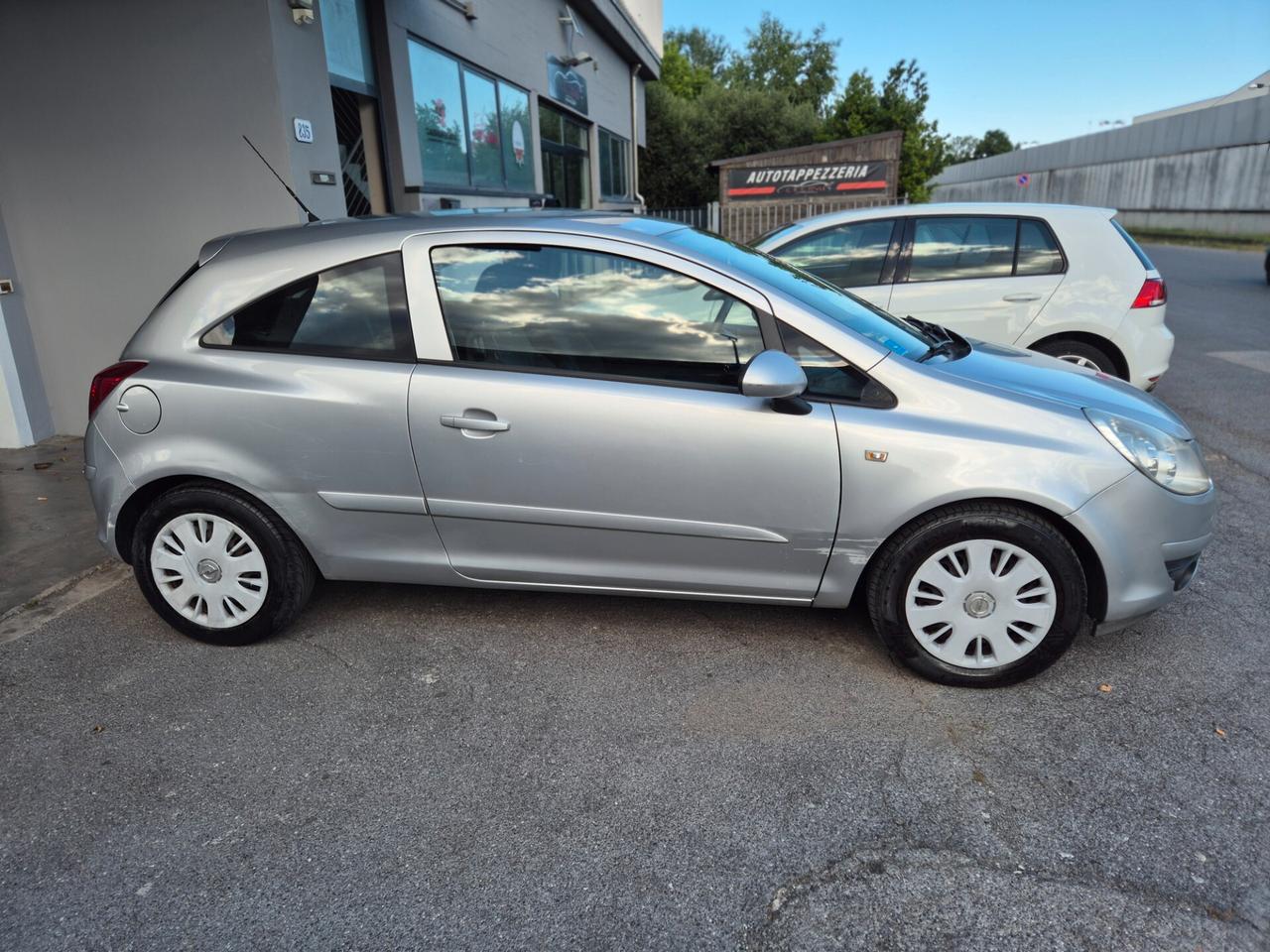 Opel Corsa 1.2 3 porte Club