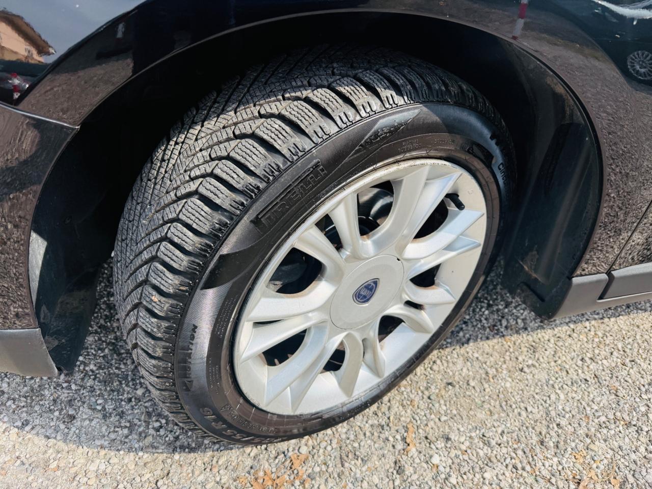 Lancia Delta 1.6 MJT DPF Gold