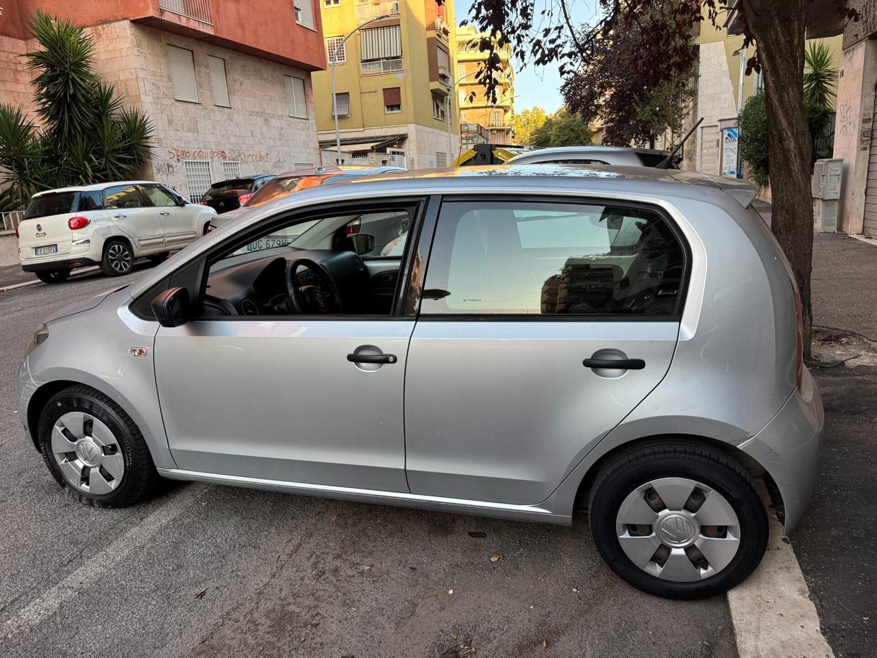 Volkswagen up! 1.0 5p. move