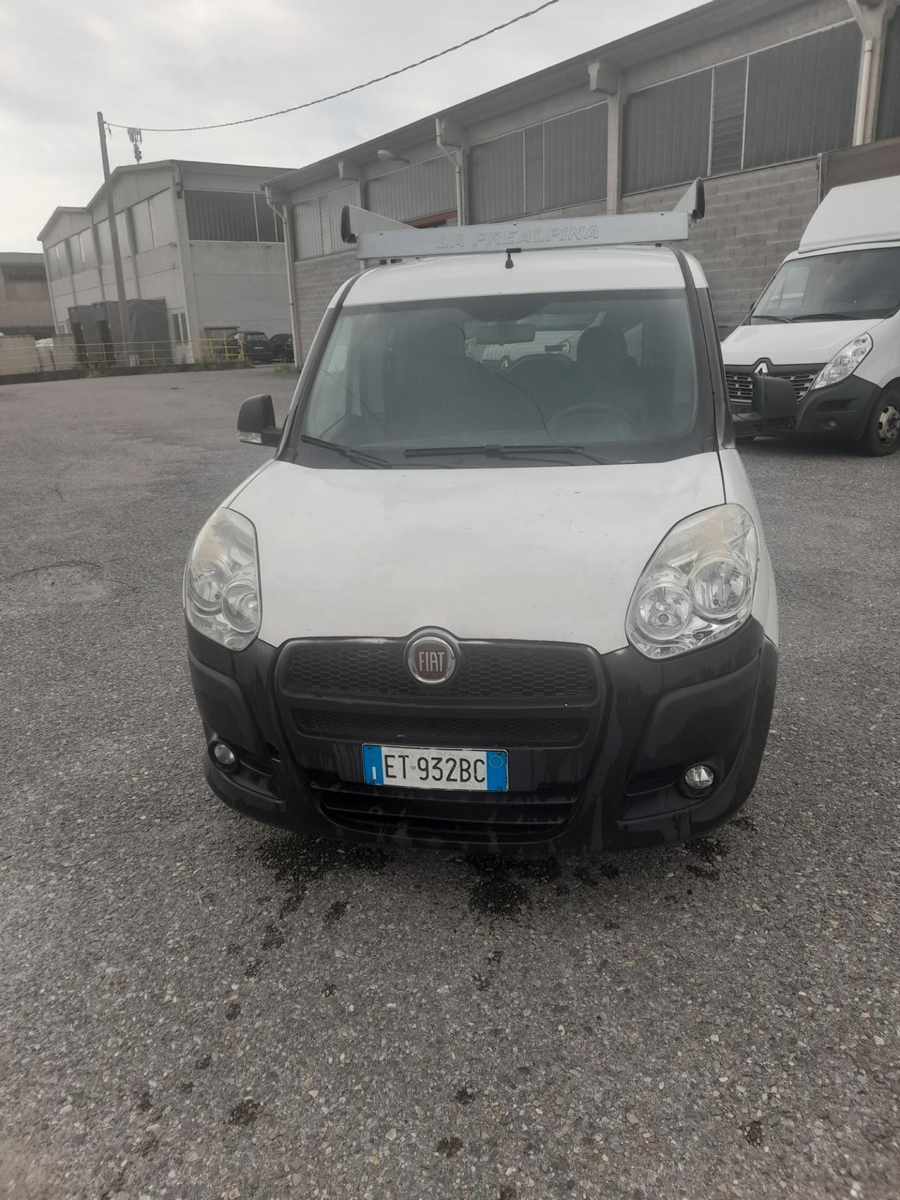 Fiat doblo 5 posti finestrato autocarro