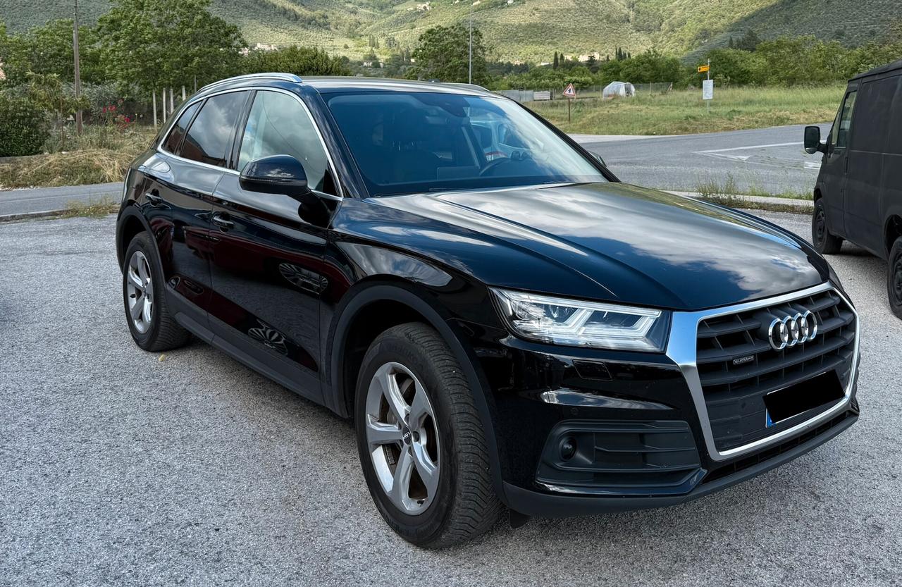 Audi Q5 35 TDI quattro S tronic Business