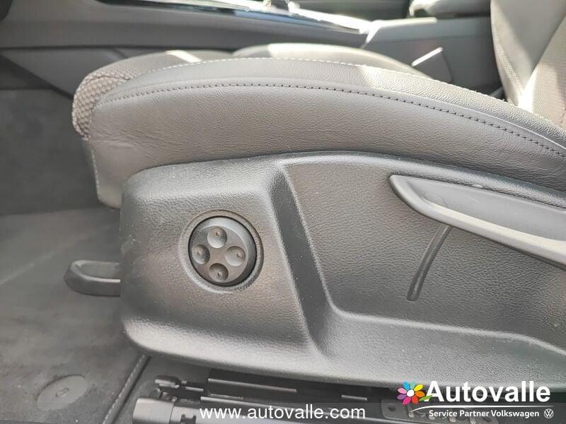 Audi A4 Avant 40 TDI quattro S tronic S line edition