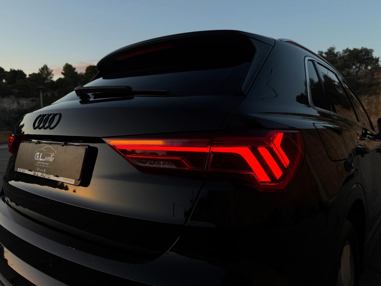 Audi Q3 S-LINE EDITION/2.0 150CV/TETTO/LUCI AMBIENT