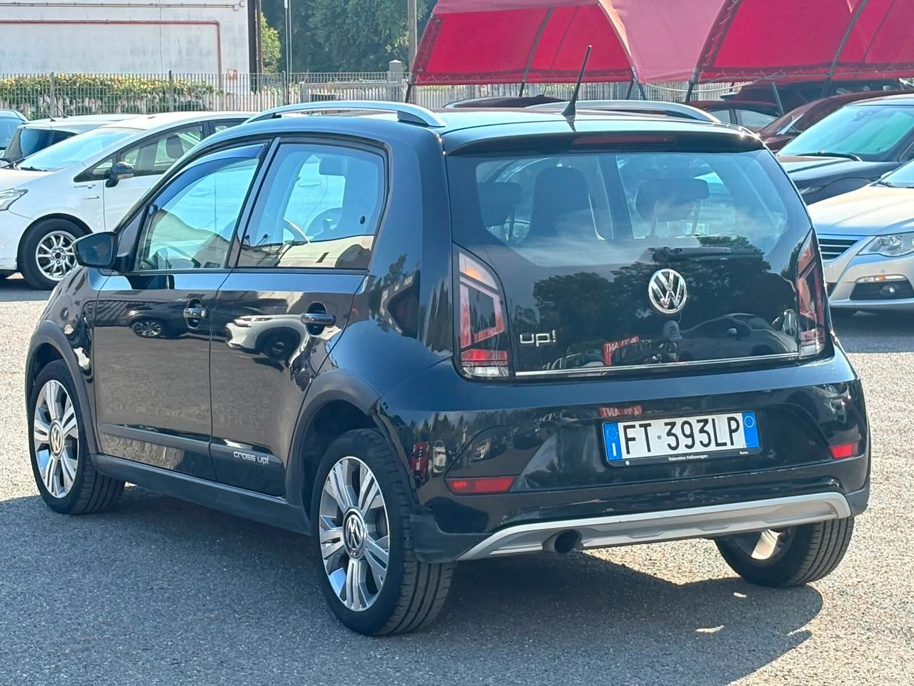 Volkswagen up! 1.0 75 CV 5p. cross BlueMotion Technology