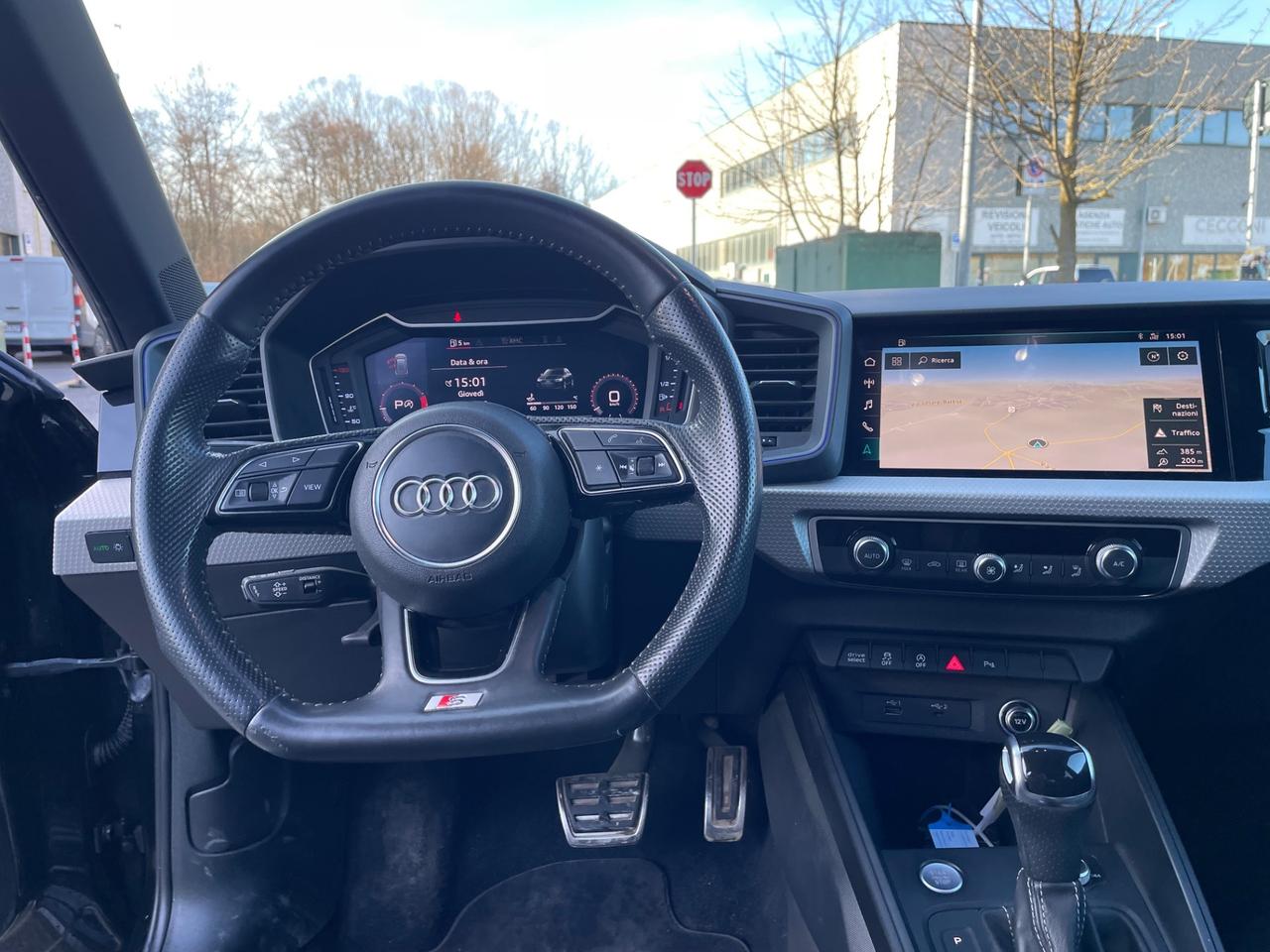Audi A1 SPB 40 TFSI S tronic line*Automati*Navi*