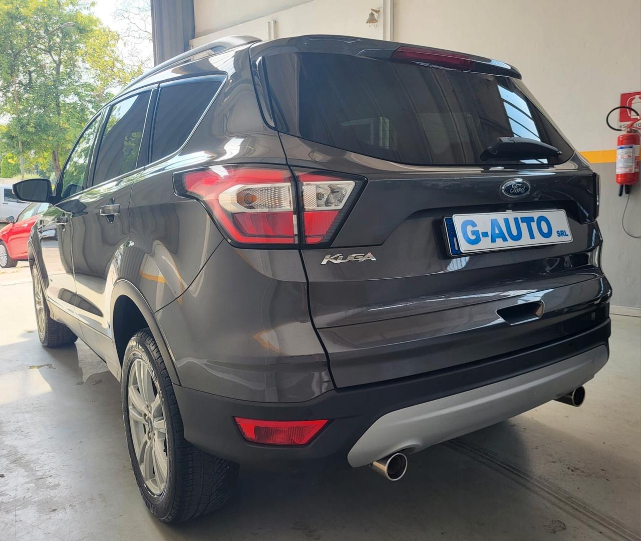 Ford Kuga 2.0 TDCI 150 CV S&S 4WD Powershift Business