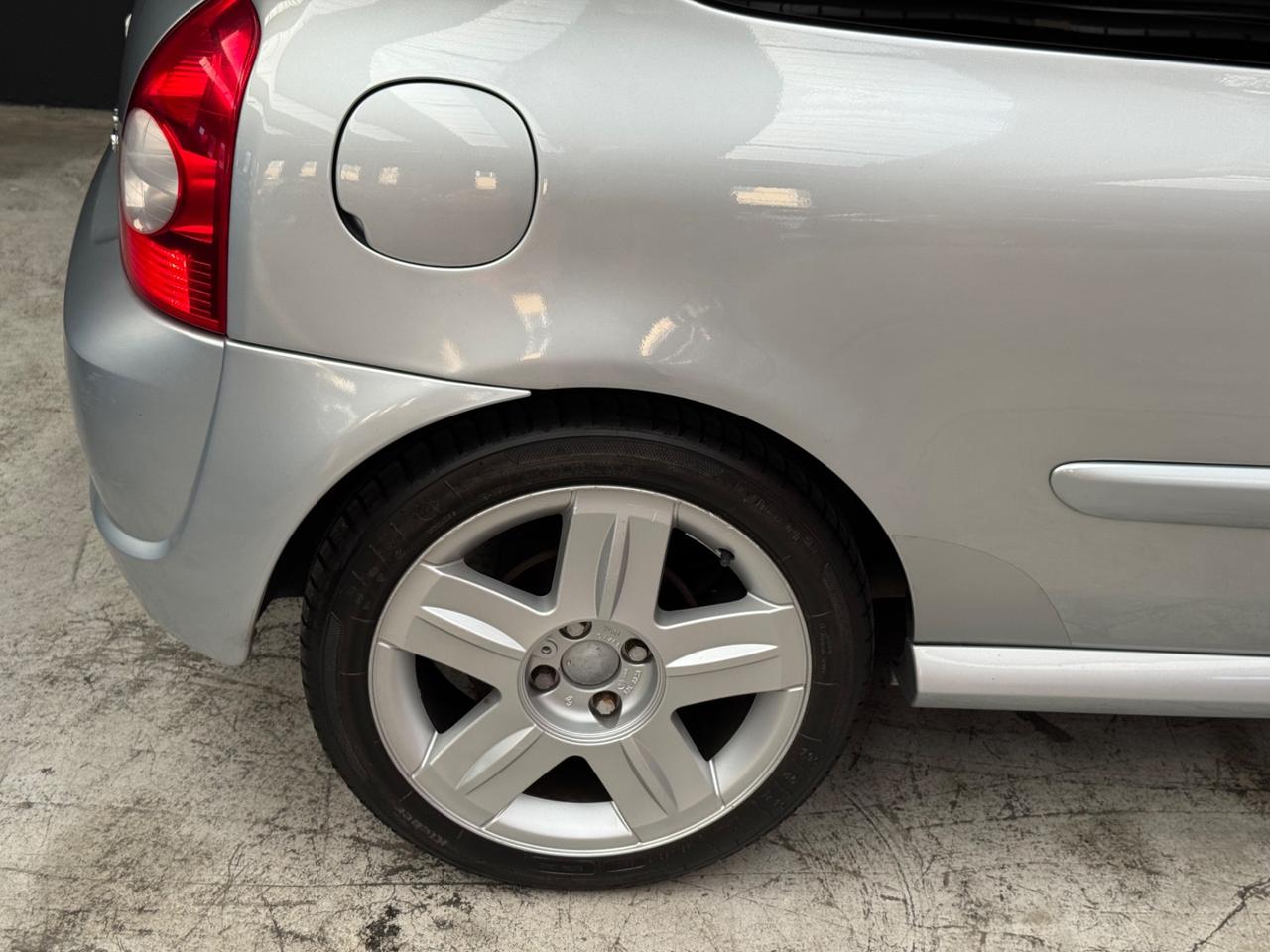 Renault Clio 2.0 16V cat 3 porte Sport