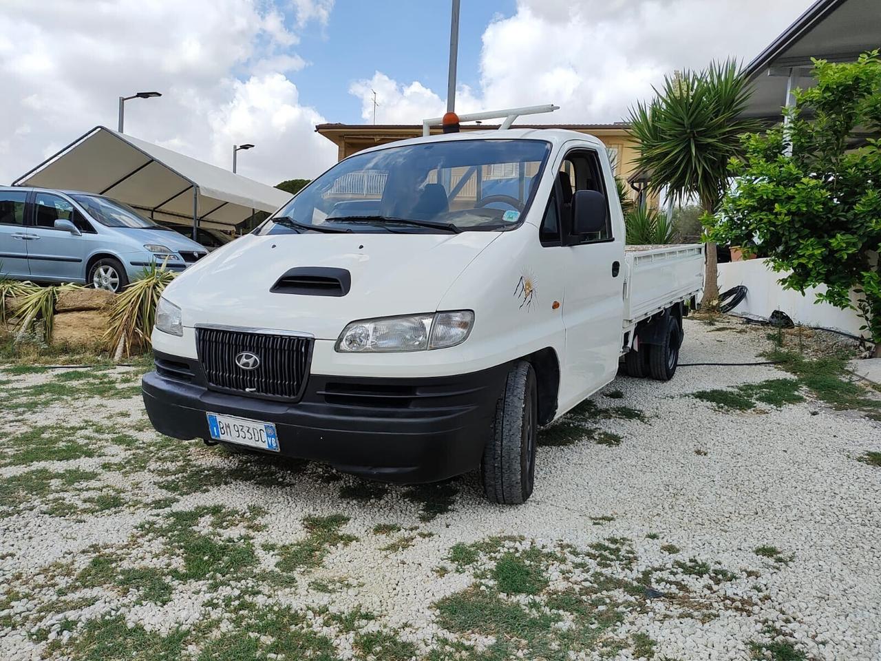 Hyundai H-1 2.5 TDI Autocarro cassonato