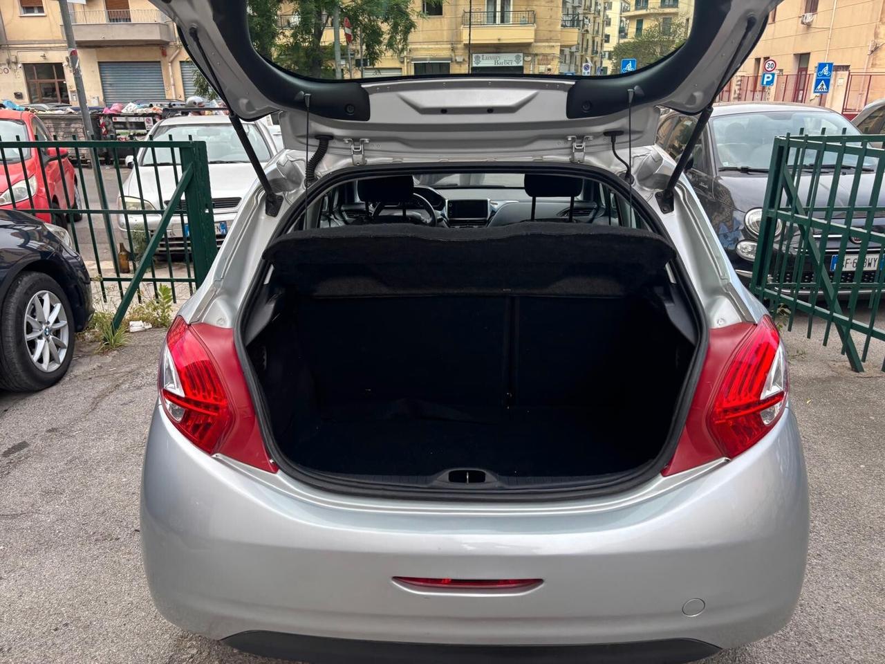 Peugeot 208 1.2 VTi 82 CV 5 porte Allure