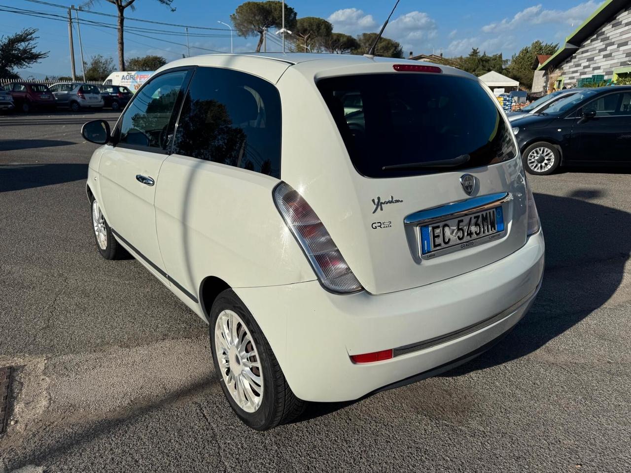 Lancia Ypsilon 1.2 BENZ 60CV ORO NEOPATENTATI 2010