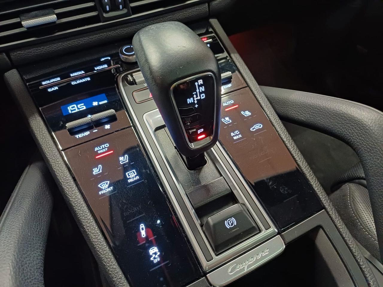 Porsche Cayenne 3.0 V6 Platinum Edition