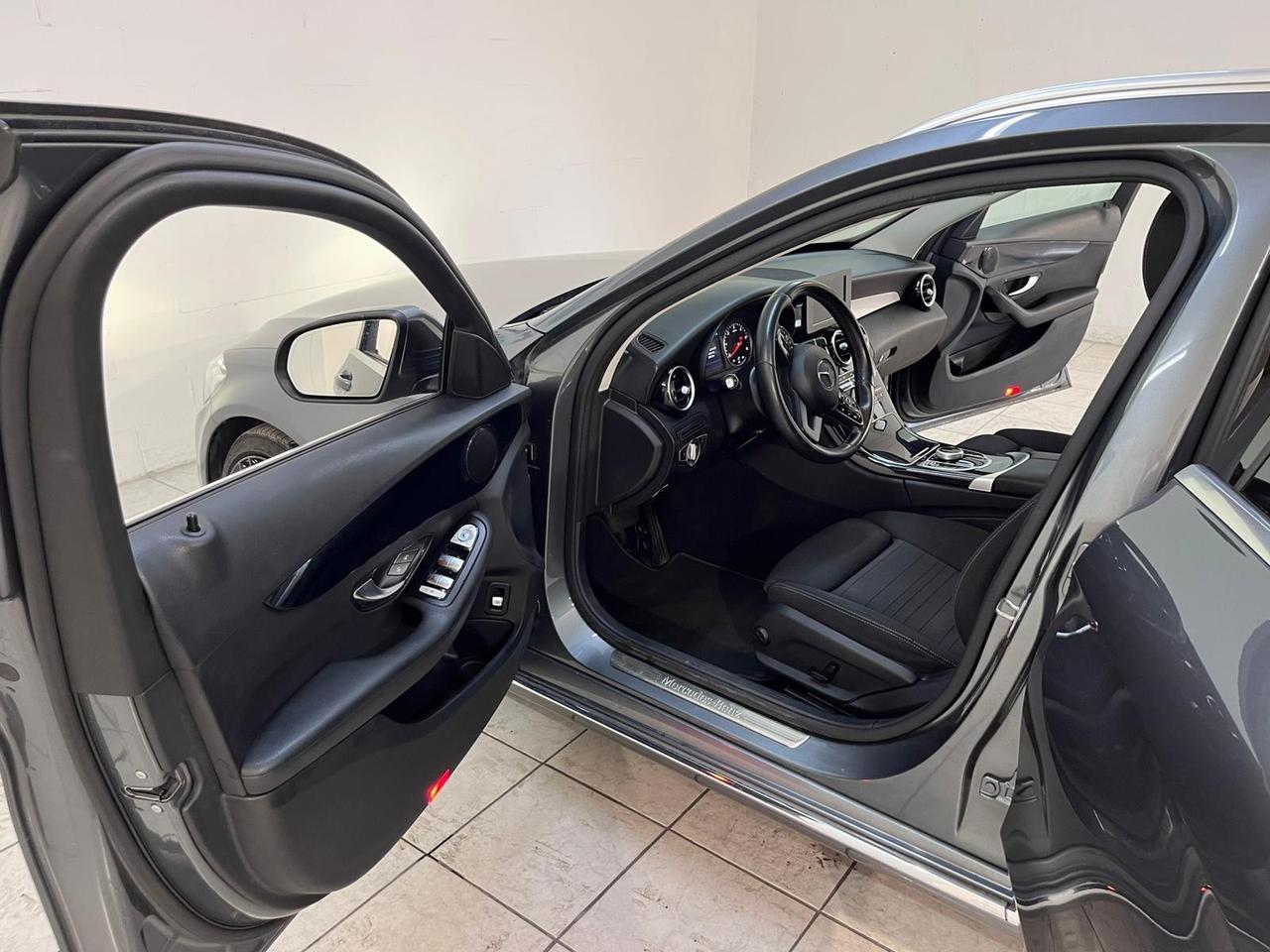 Mercedes-benz C 220 C 220d SPORT S.W.