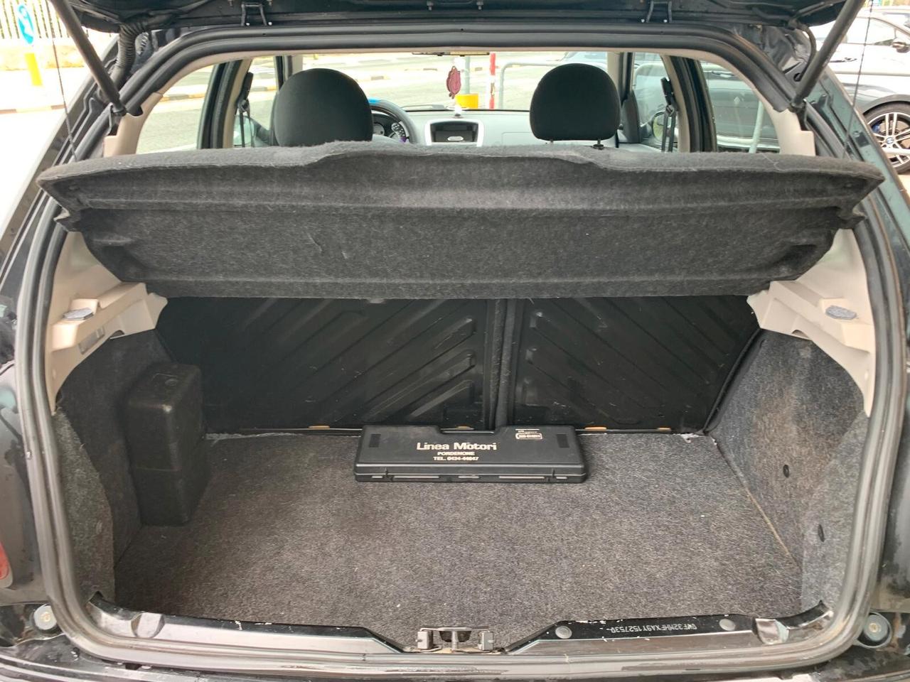 Peugeot 206 Plus 1.1 benz/gpl Neopatentati